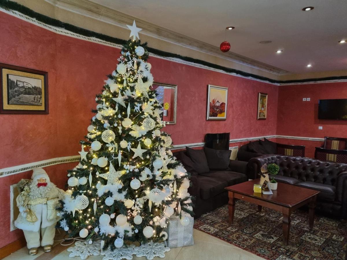 Grand Monastery Hotel Apartments بامبوروفو المظهر الخارجي الصورة