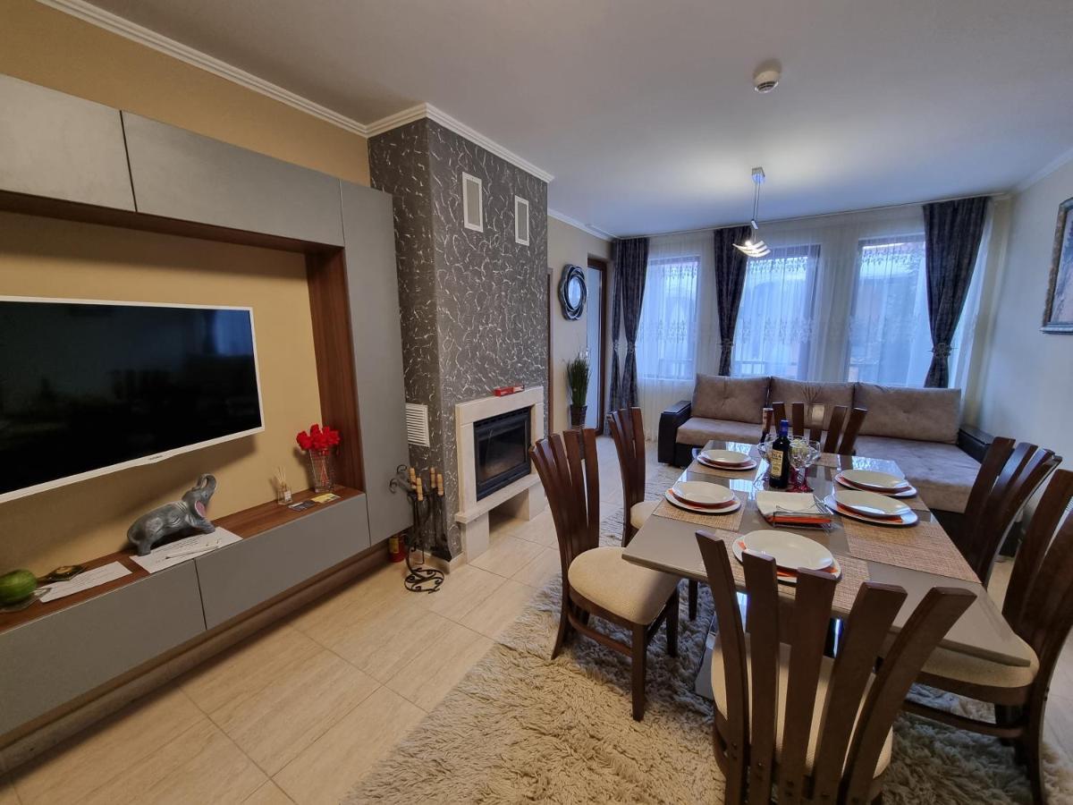 Grand Monastery Hotel Apartments بامبوروفو المظهر الخارجي الصورة