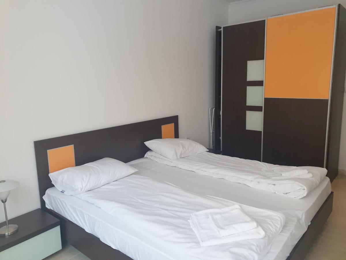 Grand Monastery Hotel Apartments بامبوروفو المظهر الخارجي الصورة