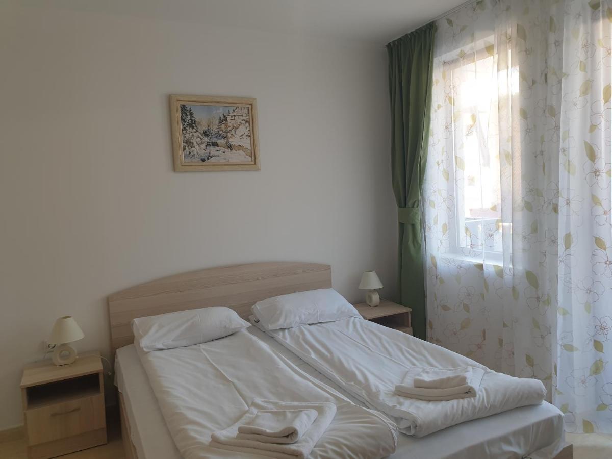 Grand Monastery Hotel Apartments بامبوروفو المظهر الخارجي الصورة