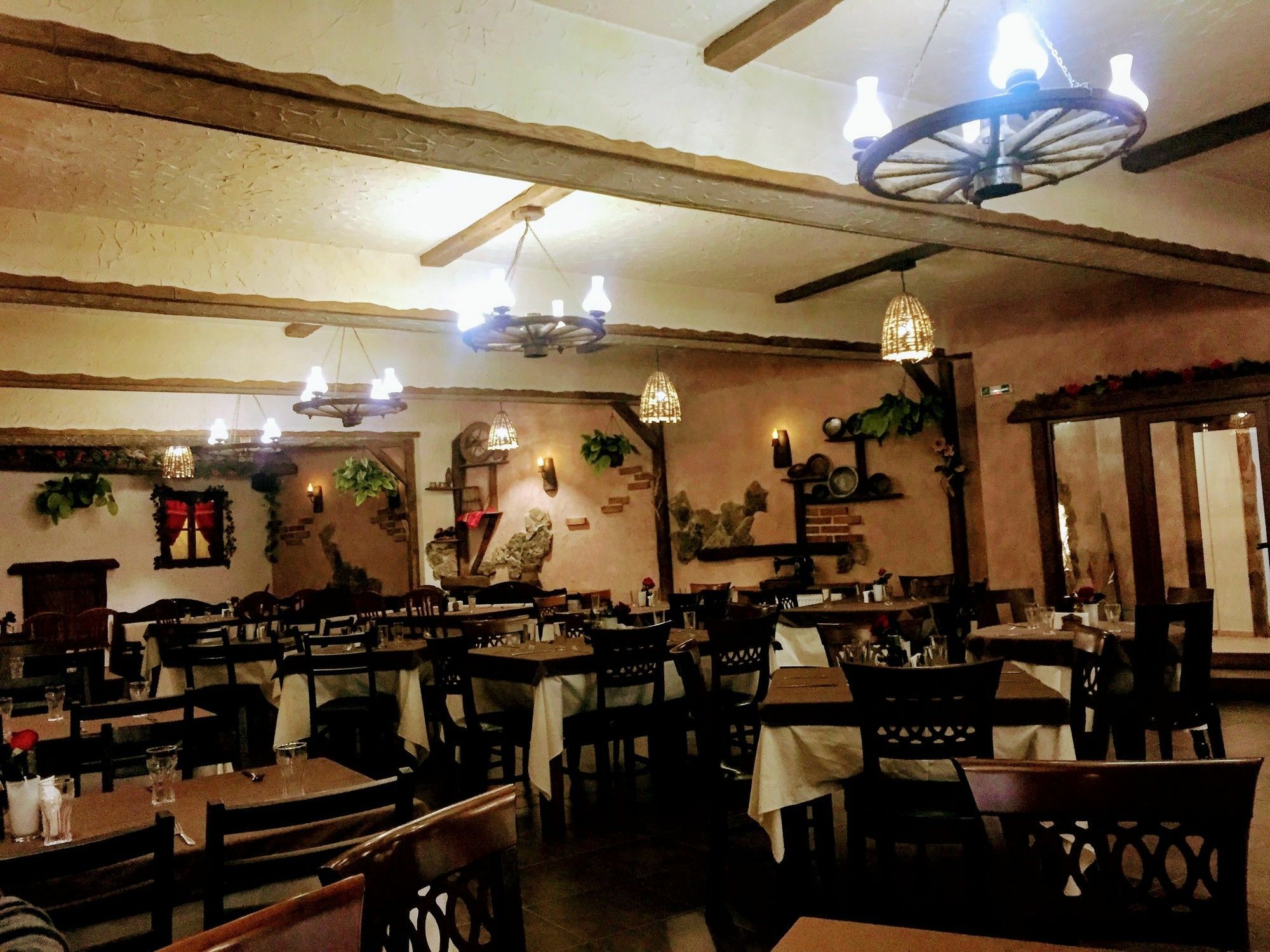 Grand Monastery Hotel Apartments بامبوروفو المظهر الخارجي الصورة